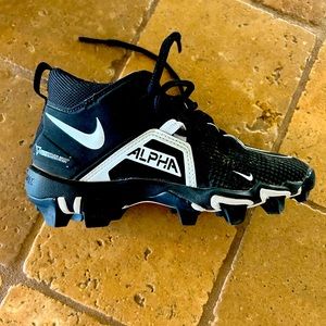 Nike Alpha Kids Football Cleat